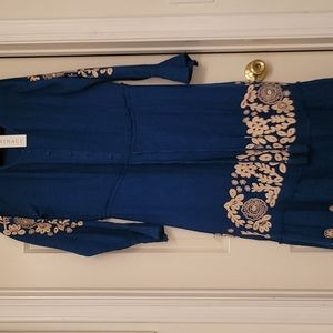 Guauze maxi embroidery dress.